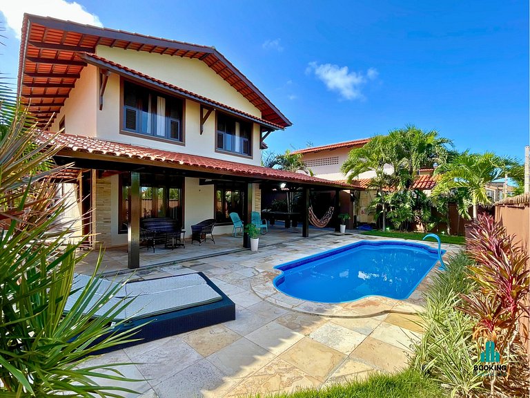 Casa com Piscina: Conforto e Tranquilidade