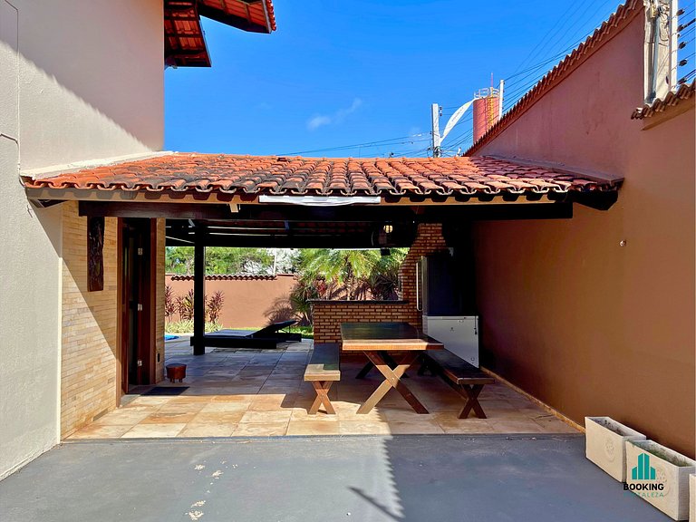 Casa com Piscina: Conforto e Tranquilidade