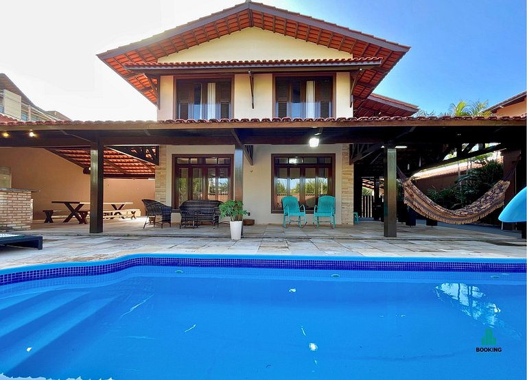 Casa com Piscina: Conforto e Tranquilidade