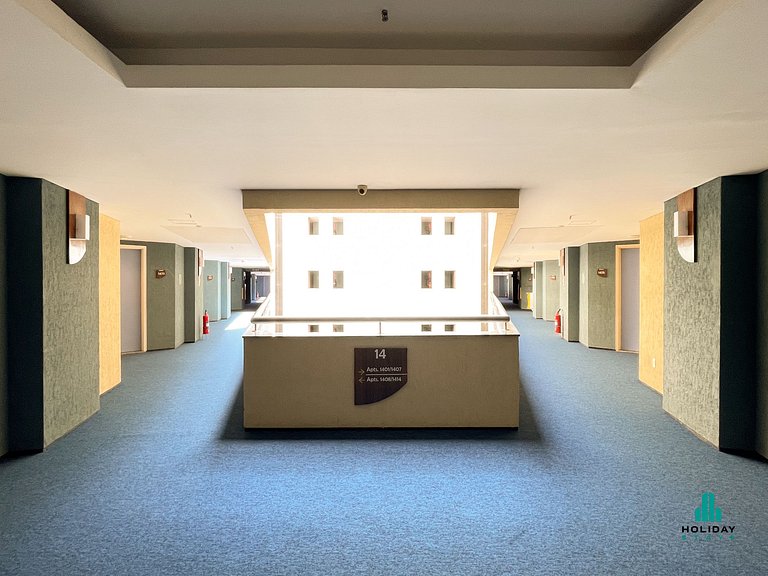 Iate Plaza 1303